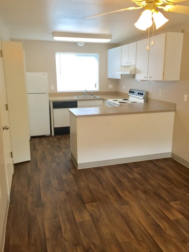 Springbrook Apartments Apartments Newberg, OR