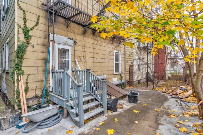 Foto del edificio - 164 Highland Ave