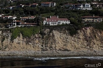 Building Photo - 605 Paseo Del Mar