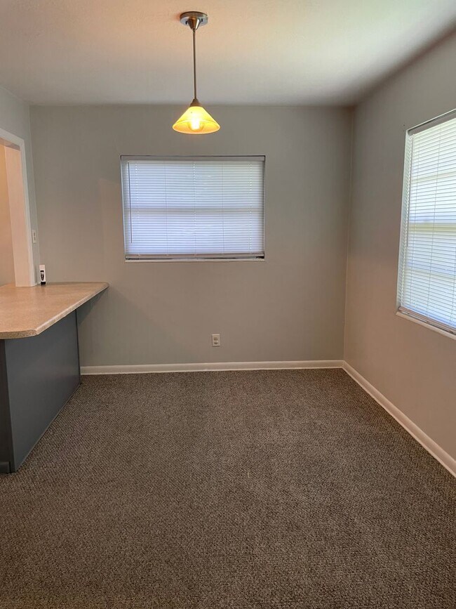 Foto del edificio - Fall Into Comfort! Spacious 3BR/2BA Upstai...