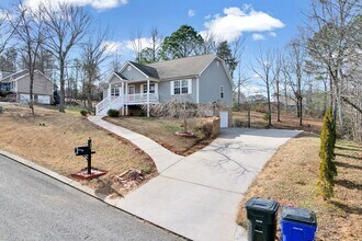 Building Photo - 217 Home Pl Ct SE