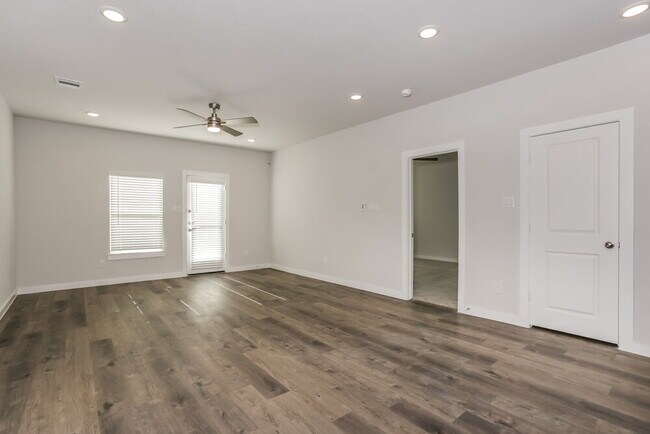 Foto del edificio - 336 Sun Harvest Dr