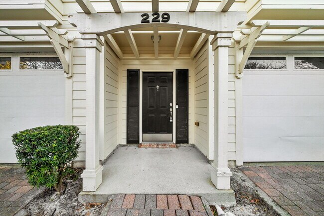 Foto del edificio - 229 Mattie M Kelly Blvd