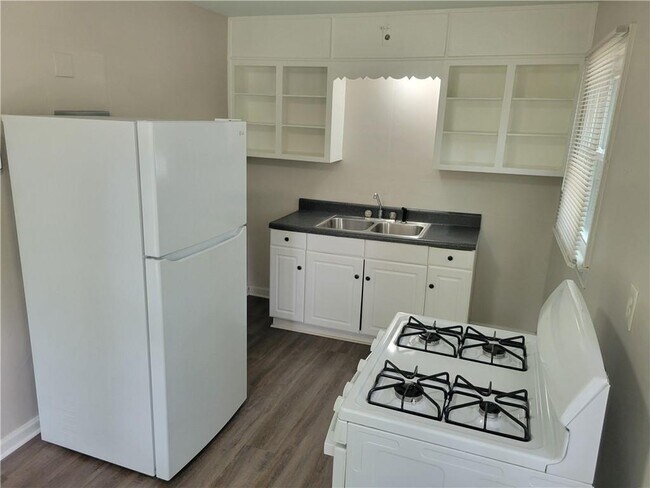 Foto del edificio - 3748 Clairmont Rd