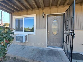 Building Photo - 207 Brown St