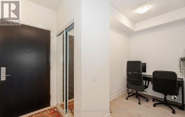 Building Photo - 8 Nahani Way
