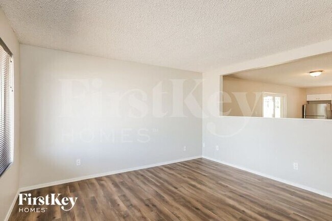 Foto del edificio - 4431 W Sierra St