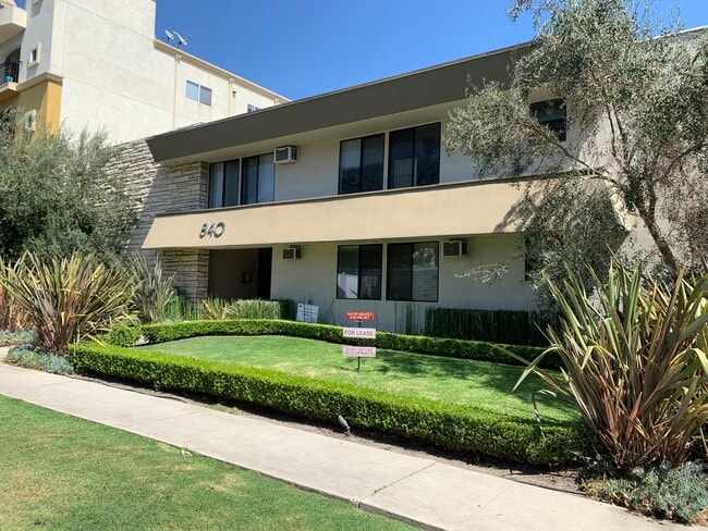 Foto del edificio - 840 S Bedford St