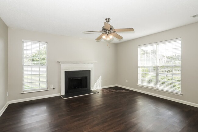 Building Photo - 504 Wyntuck Dr