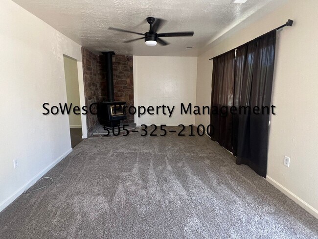 Foto del edificio - Aztec 3 Bedroom 2 Bath Home