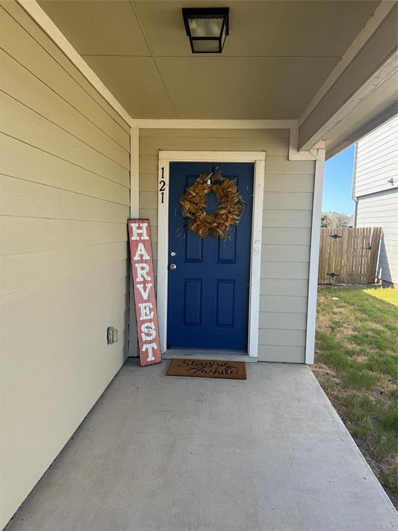 Building Photo - 121 Navidad River Dr