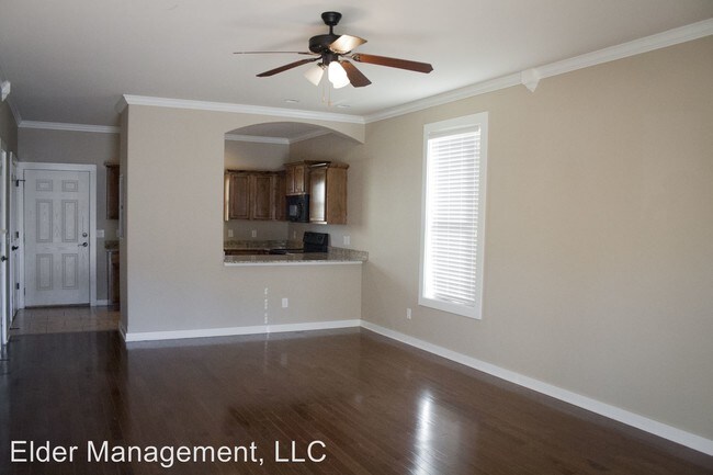 Building Photo - 3822 Rochester Cir