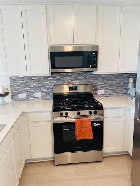 Foto del edificio - 320 Bush Mdw Ln