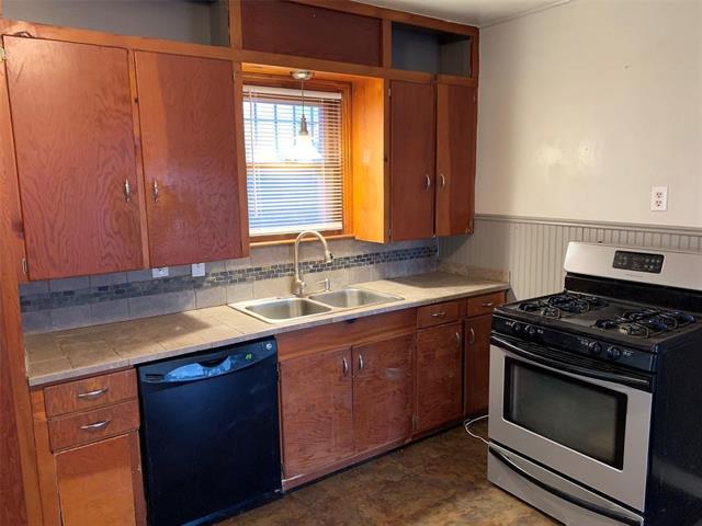 Foto del edificio - 107 S Cherry St