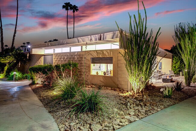 Building Photo - 276 Desert Lakes Dr