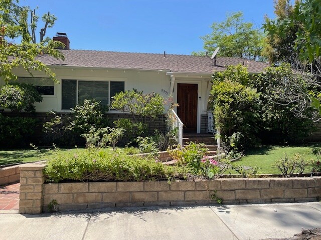 Building Photo - 5301 Bluebell Ave