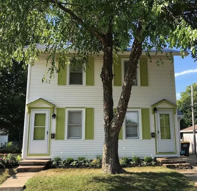 Foto del edificio - 1019 E 8th St