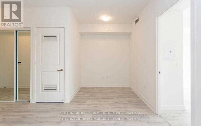 Photo du bâtiment - 4655-4655 Metcalfe Ave