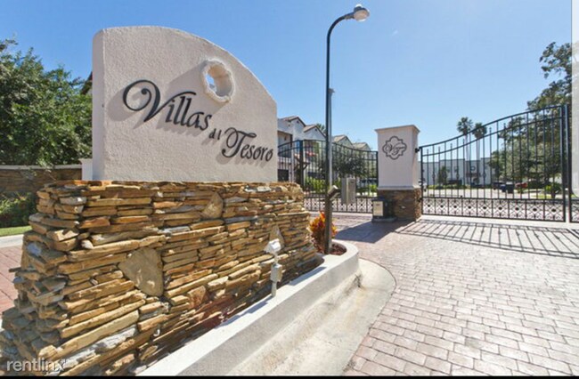 Building Photo - 3 br, 2.5 bath Townhome - 820 S 6TH ST