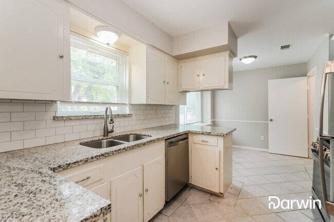 Foto del edificio - 7126 Lugary Drive, Houston, TX 77036