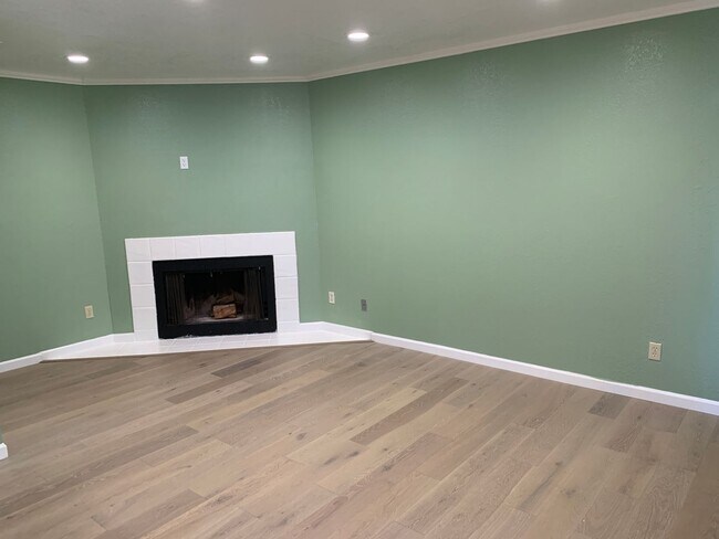 Foto del edificio - Darling condo in a great community with amenities