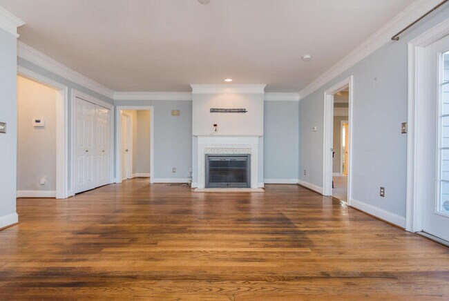 Building Photo - 2310 Melante Dr NE