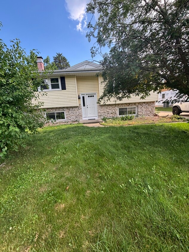 Front of house - 1817 Raven St