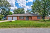 Primary Photo - 5611 Milart St