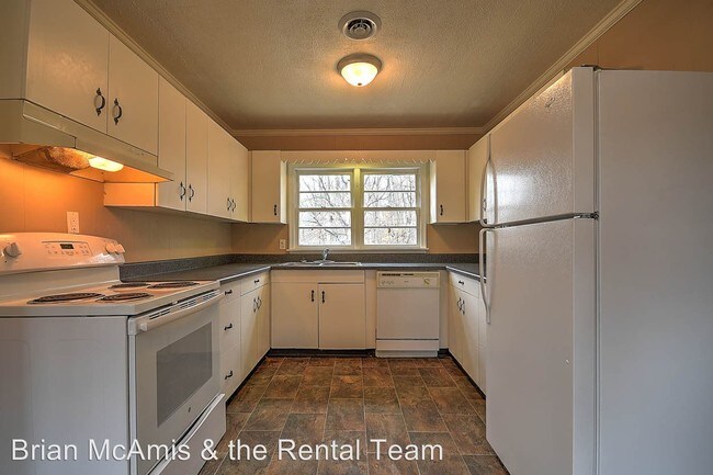 Building Photo - 4 br, 2 bath House - 365 Rocky Hill Drive