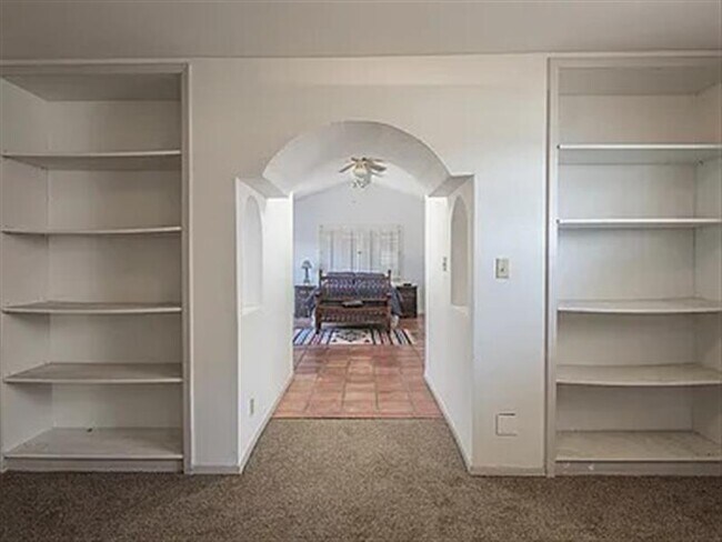 Building Photo - great home