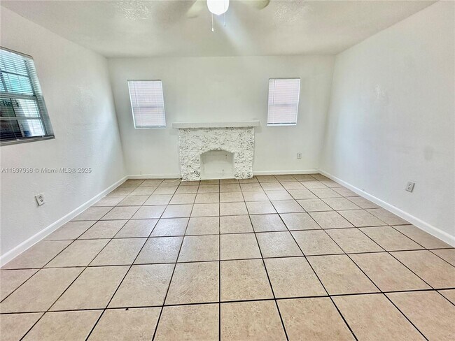 Foto del edificio - 6136 N Miami Ave
