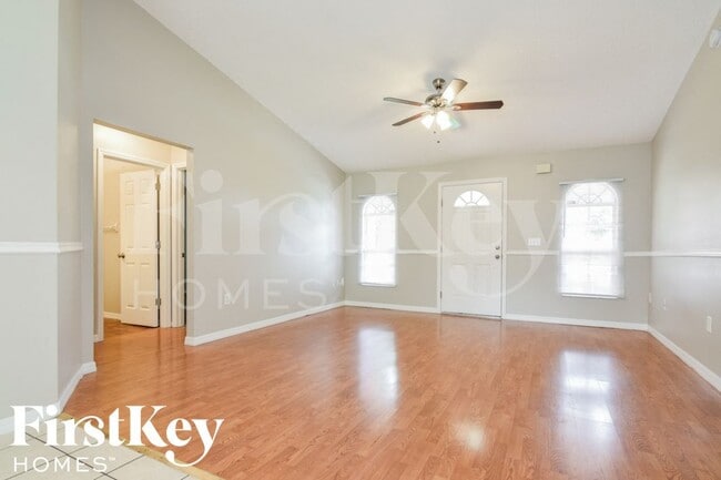 Building Photo - 7901 Sioux Ln