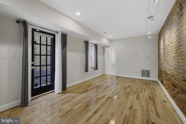 Foto del edificio - 224 S Chester St