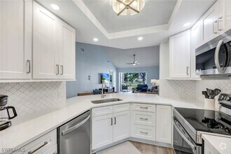 Building Photo - 774 Wiggins Lake Dr