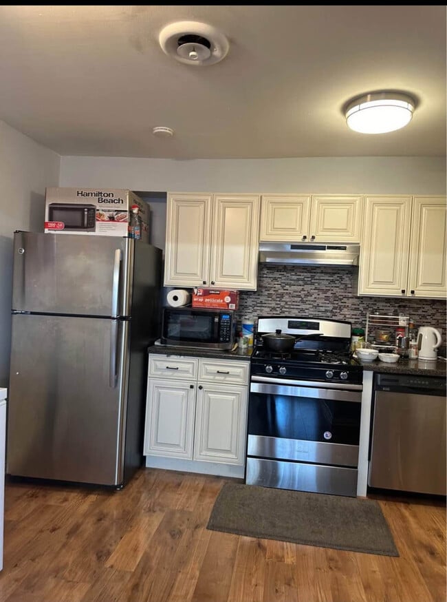 Building Photo - 6219 W 63rd St