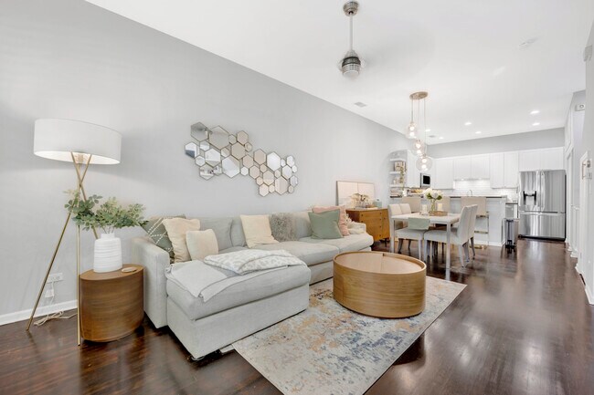 Foto del edificio - 629 W Oak St