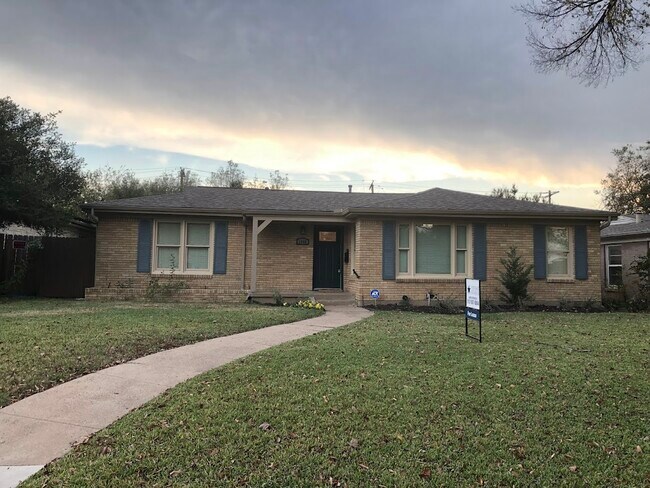 Foto del edificio - 1605 Elizabeth Blvd