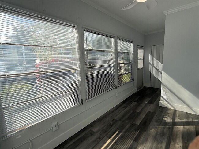 Foto del edificio - 2121 NE 42nd Ct