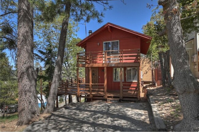 Building Photo - 32970 Lone Pine Dr