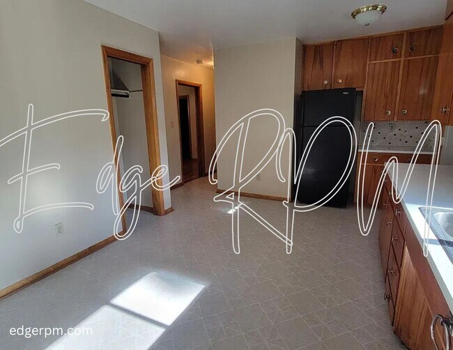 Foto del edificio - Charming 1-Bedroom Duplex!