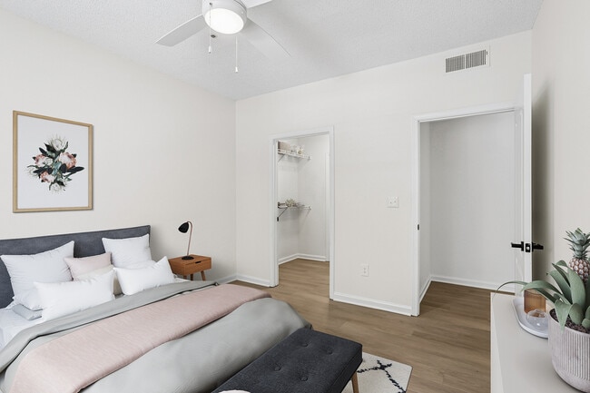 Building Photo - Avana TownPark