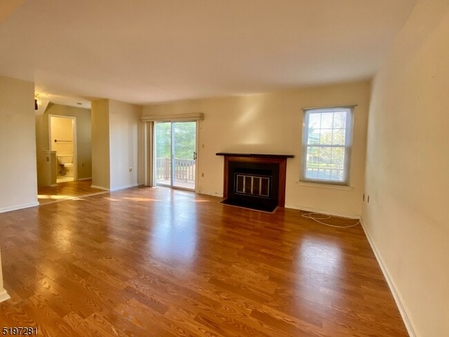Building Photo - 9 Grosbeak Dr