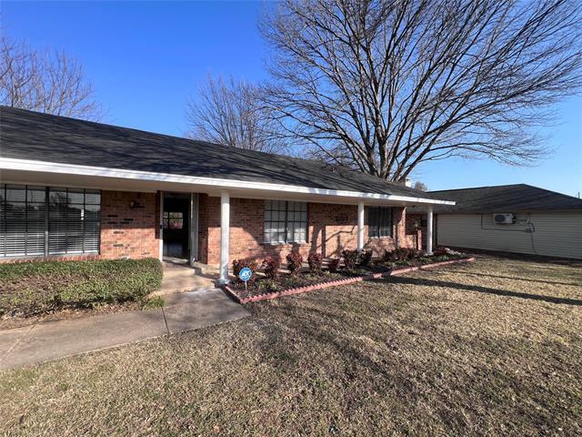 Foto del edificio - 818 Fairlawn Dr