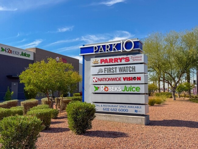 Foto del edificio - 4Bed/3Bath House in Avondale w/ Pool! Ready for Immediate Move In!