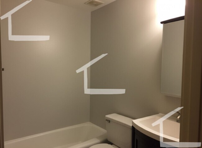 Photo - Charming 4 Bedroom-No Broker Fee Apartment