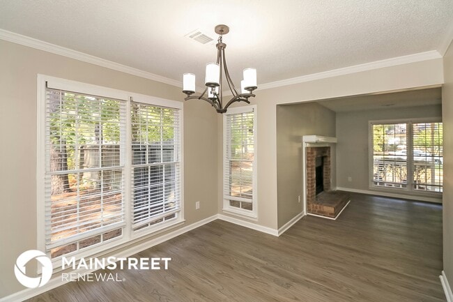 Building Photo - 10972 Clearwater Dr