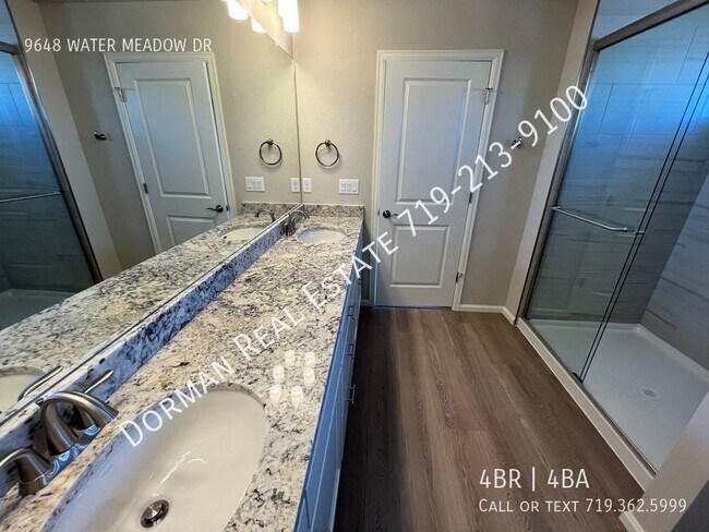 Foto del edificio - 2-Story 4 bedroom Home with A/C!