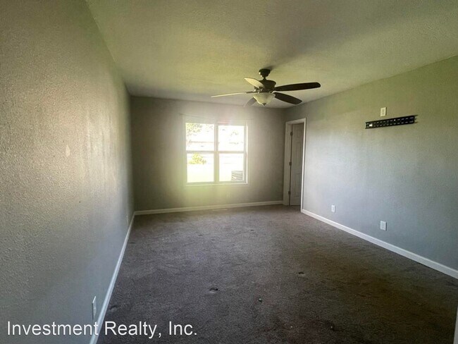 Foto del edificio - 4 br, 3 bath House - 5364 S Cloverdale Ln