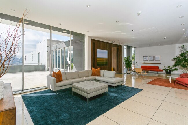 Foto del edificio - 6050 Kennedy Blvd E