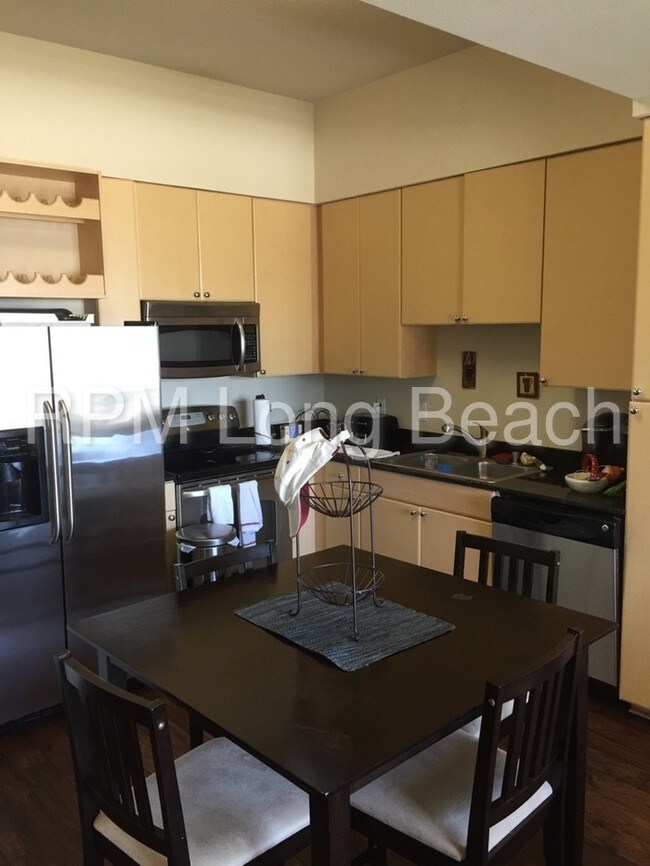 Foto del edificio - 2+2 Downtown LB Condo in Coveted Aqua Towers
